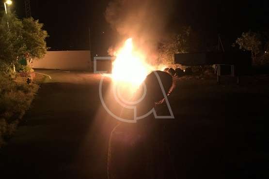 Queman varios contenedores de basura en Lomo Guinea (Foto TA)